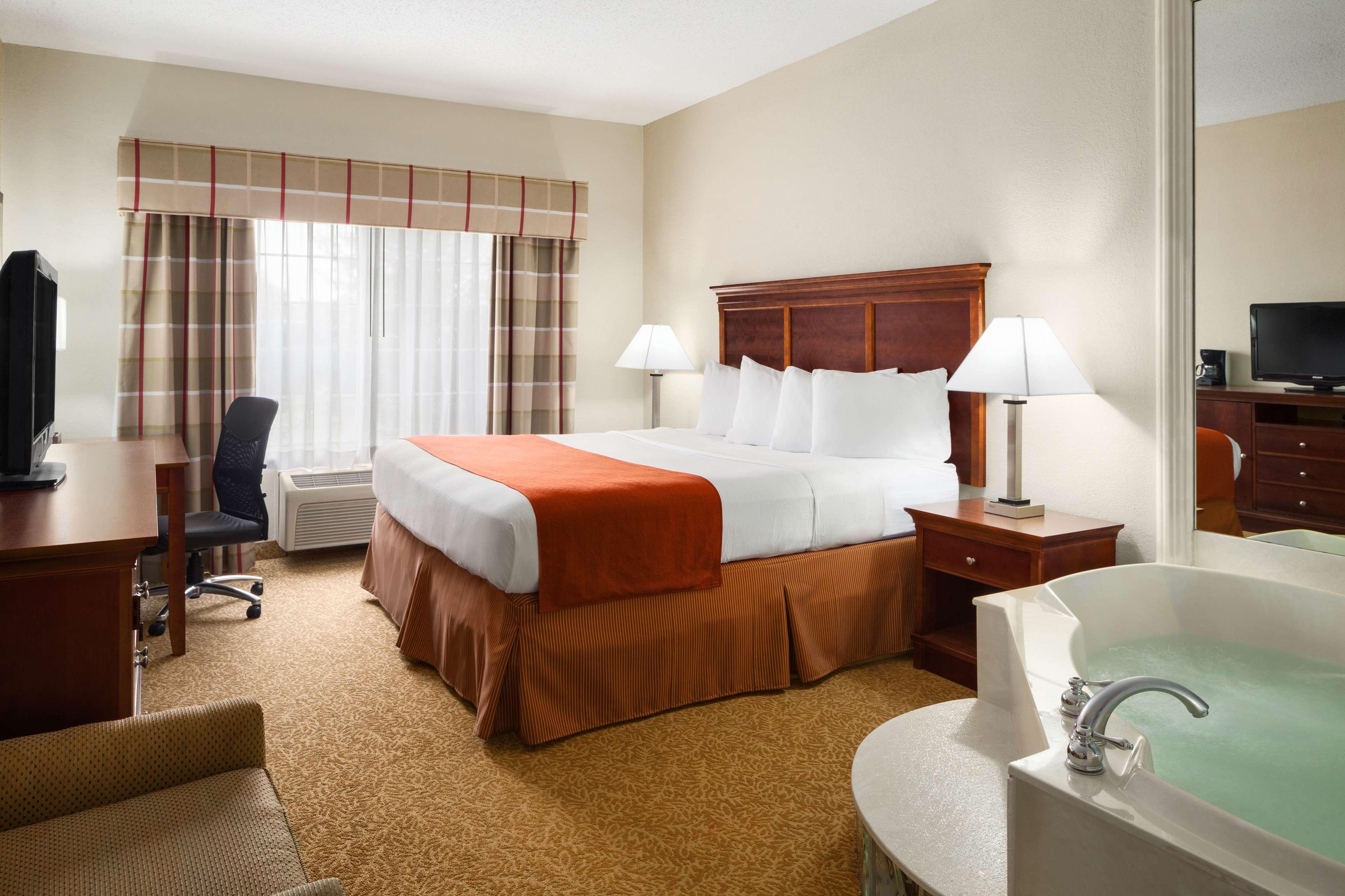 Country Inn & Suites By Radisson, Grand Rapids Airport, Mi Cascade Exterior foto
