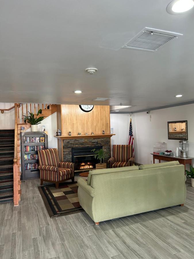 Country Inn & Suites By Radisson, Grand Rapids Airport, Mi Cascade Exterior foto